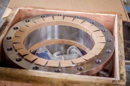 Inconel 686 flange in wooden case